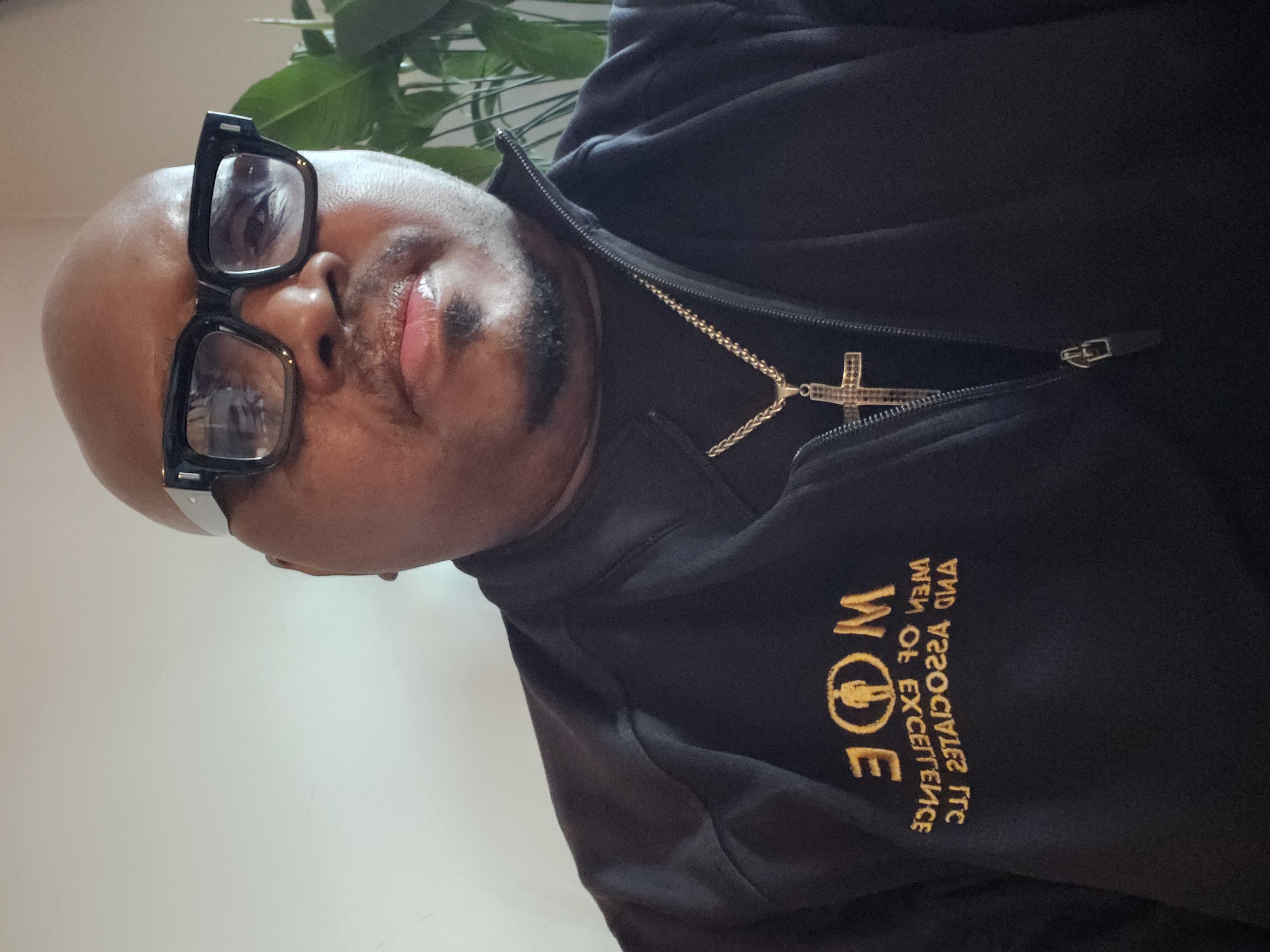 Shuron Maurice (Big M.O.E) Thomas , professional speaker